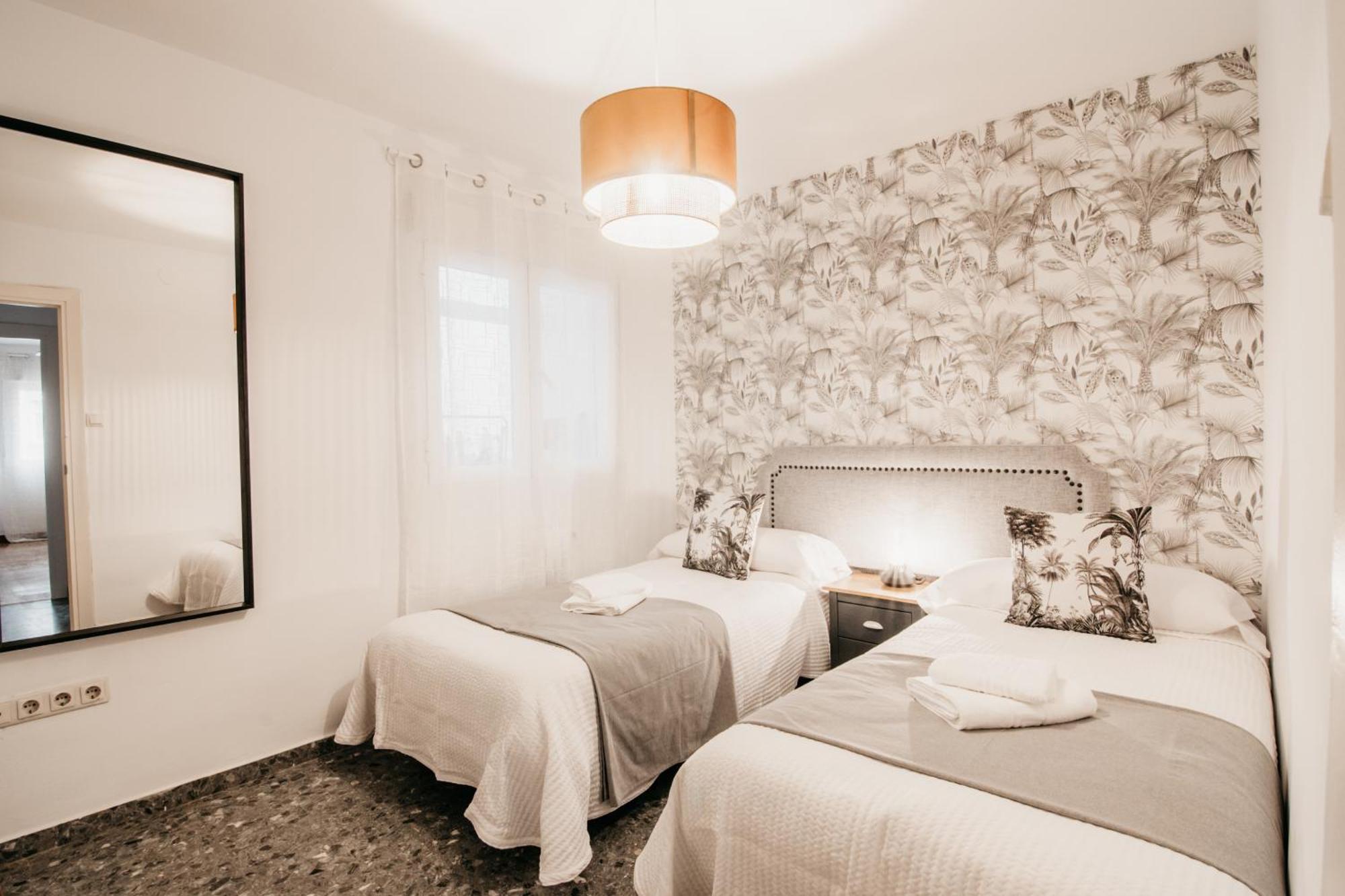 Tuguest Maria Luisa Apartment - Free Parking 그라나다 외부 사진